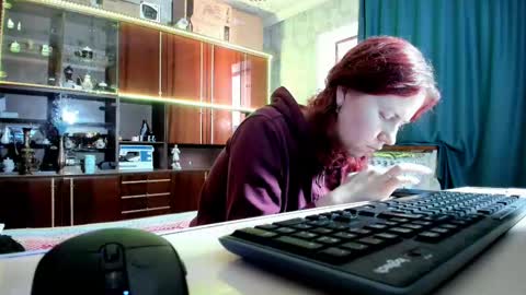 Ella online show from March 12, 2025, 9:23 am