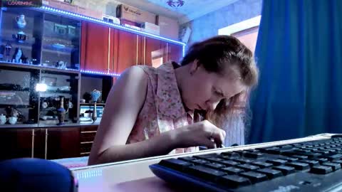 Ella online show from September 9, 2025, 7:08 am