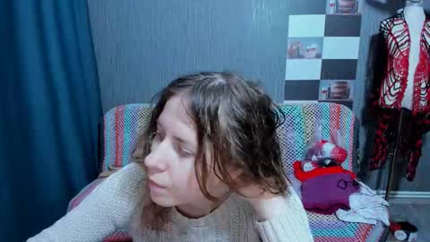 Ella online show from December 2, 2025, 7:03 am