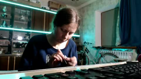 Ella online show from April 19, 2026, 6:10 pm