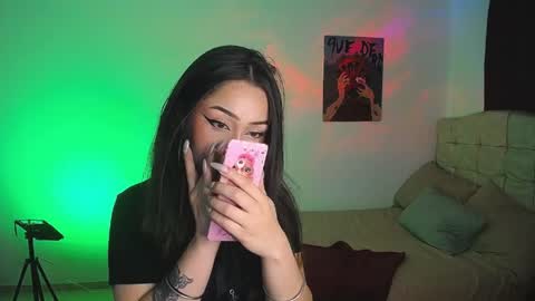 Snapshot of paariss_ chatting on June 8, 2026, 12:14 am Paris online show from June 8, 2026, 12:14 am