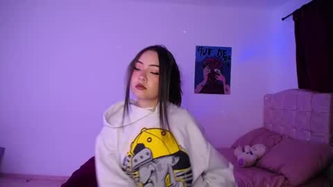 Snapshot of paariss_ chatting on June 30, 2026, 12:00 am Paris online show from June 30, 2026, 12:00 am