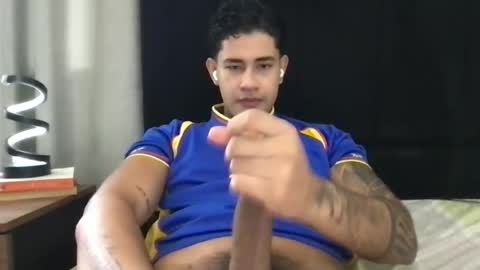 Snapshot of pablo_boston chatting on July 11, 2026, 7:16 pm Javi online show from July 11, 2026, 7:16 pm