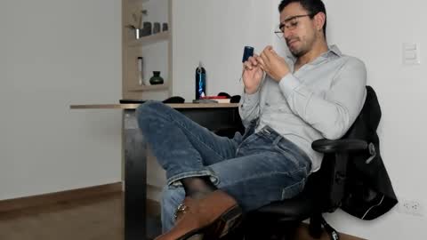 Snapshot of pablo_rincon95 chatting on January 16, 2025, 11:37 pm pablo rincon95 online show from January 16, 2025, 11:37 pm