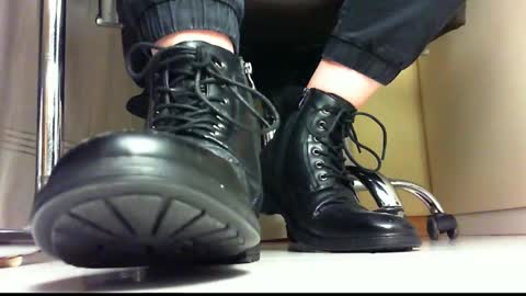 Snapshot of pablomenesssl chatting on January 11, 2025, 10:51 pm Pablo Meness online show from January 11, 2025, 10:51 pm