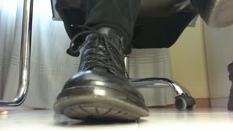 Snapshot of pablomenesssl chatting on January 18, 2025, 12:47 pm Pablo Meness online show from January 18, 2025, 12:47 pm