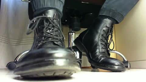 Snapshot of pablomenesssl chatting on January 20, 2025, 3:50 pm Pablo Meness online show from January 20, 2025, 3:50 pm