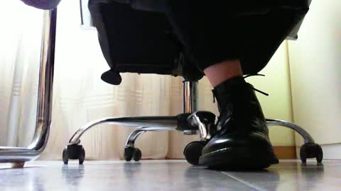 Snapshot of pablomenesssl chatting on January 23, 2025, 2:28 pm Pablo Meness online show from January 23, 2025, 2:28 pm