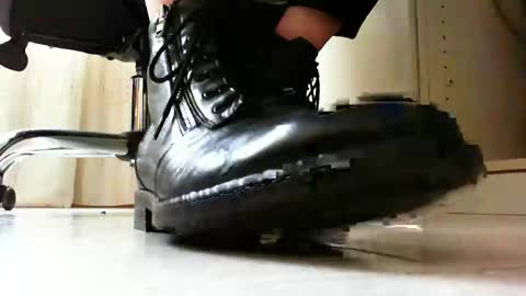 Snapshot of pablomenesssl chatting on February 28, 2025, 12:20 pm Pablo Meness online show from February 28, 2025, 12:20 pm