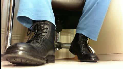 Snapshot of pablomenesssl chatting on March 9, 2025, 5:28 pm Pablo Meness online show from March 9, 2025, 5:28 pm