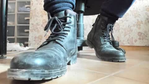 Snapshot of pablomenesssl chatting on December 23, 2025, 6:44 am Pablo Meness online show from December 23, 2025, 6:44 am