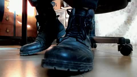 Snapshot of pablomenesssl chatting on January 8, 2026, 8:05 am Pablo Meness online show from January 8, 2026, 8:05 am