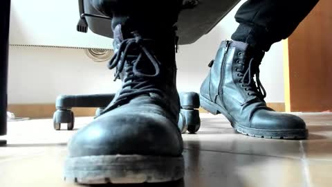 Snapshot of pablomenesssl chatting on January 19, 2026, 9:57 am Pablo Meness online show from January 19, 2026, 9:57 am