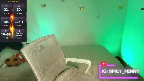 Fernanda online show from April 18, 2026, 7:29 pm