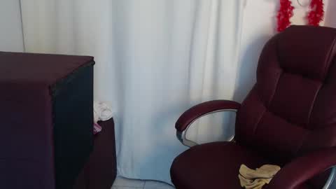 paiper online show from February 15, 2026, 7:51 am