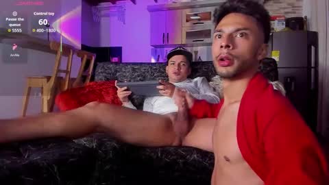 Snapshot of paisas_horny chatting on October 16, 2025, 4:02 am LIAN AND JACK online show from October 16, 2025, 4:02 am