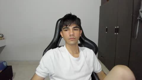 Snapshot of pakun_ chatting on December 5, 2024, 11:29 pm pakun_ online show from December 5, 2024, 11:29 pm