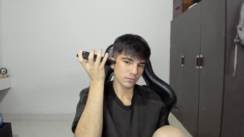 Snapshot of pakun_ chatting on December 7, 2024, 12:30 am pakun_ online show from December 7, 2024, 12:30 am
