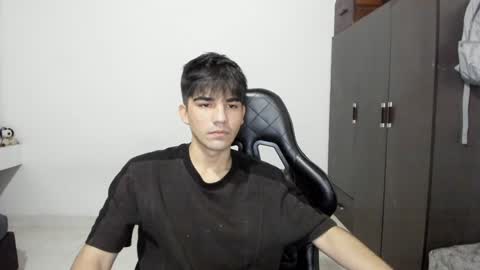 Snapshot of pakun_ chatting on January 2, 2025, 10:55 pm pakun_ online show from January 2, 2025, 10:55 pm