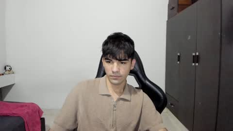 Snapshot of pakun_ chatting on January 5, 2025, 11:22 pm pakun_ online show from January 5, 2025, 11:22 pm