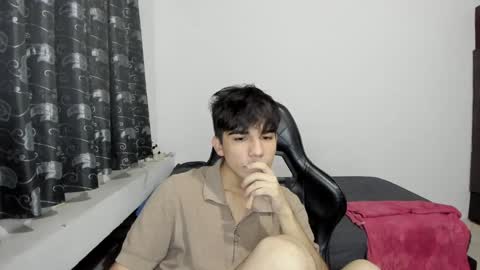 Snapshot of pakun_ chatting on January 18, 2025, 11:44 pm pakun_ online show from January 18, 2025, 11:44 pm