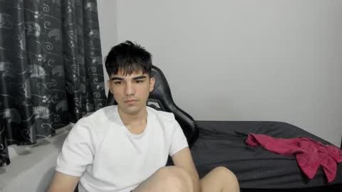 Snapshot of pakun_ chatting on February 13, 2025, 12:13 am pakun_ online show from February 13, 2025, 12:13 am