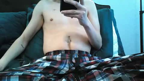 Atom online show from January 2, 2025, 8:02 pm