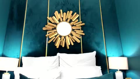 Kate online show from October 30, 2025, 6:48 am