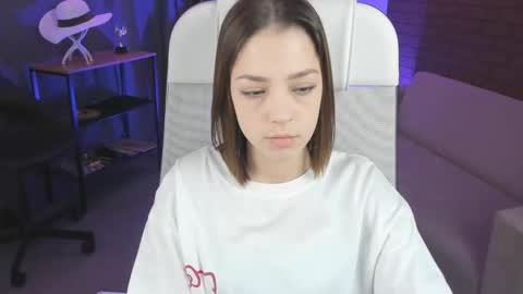 Snapshot of pambeeslyy chatting on January 10, 2026, 9:11 am Pam online show from January 10, 2026, 9:11 am