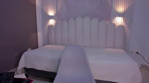 pamela online show from October 31, 2025, 8:54 pm