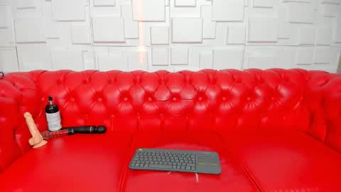 pamela_gaviria01 online show from October 25, 2025, 2:13 pm