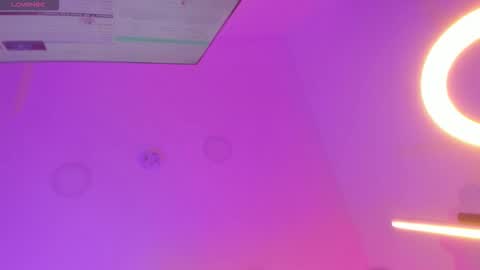 Manuela online show from November 11, 2025, 11:43 am