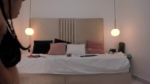 pamelabonnet_mml online show from December 22, 2025, 9:12 pm