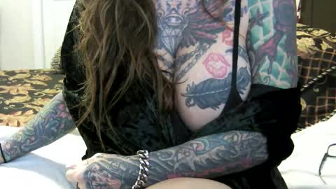 Snapshot of pamelagunns chatting on February 16, 2025, 6:21 pm PAMELA GUNNS online show from February 16, 2025, 6:21 pm