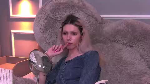 Pamelamy online show from February 20, 2025, 7:30 pm