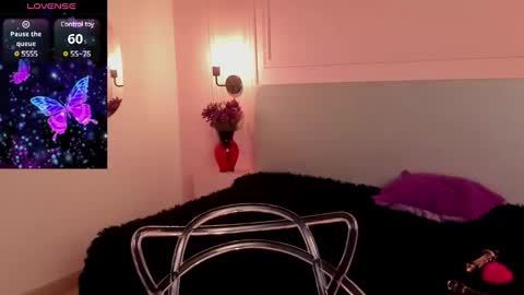 Pamela Ruiz online show from December 31, 2024, 4:27 am