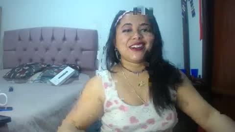 pamelitamartin online show from October 9, 2025, 2:04 pm