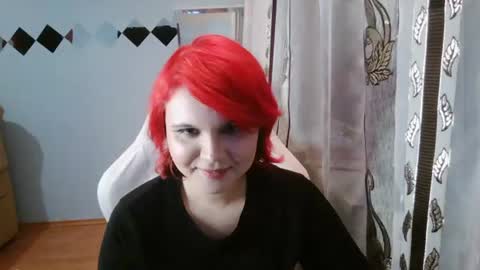 Snapshot of pamilatennyson chatting on June 18, 2026, 5:39 pm Flora online show from June 18, 2026, 5:39 pm