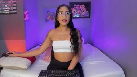 Snapshot of pammelaross chatting on September 26, 2025, 5:28 pm Pammela online show from September 26, 2025, 5:28 pm