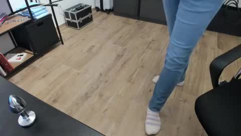 pampersandspanking online show from February 11, 2026, 6:07 am