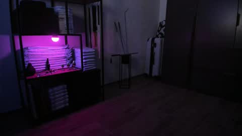 pampersandspanking online show from February 17, 2026, 5:41 pm