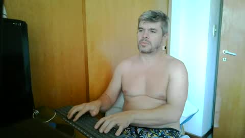 Snapshot of panchomadrid chatting on April 29, 2026, 6:58 pm Pancho Madrid online show from April 29, 2026, 6:58 pm