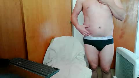 Snapshot of panchomadrid chatting on May 19, 2026, 12:33 pm Pancho Madrid online show from May 19, 2026, 12:33 pm