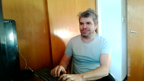 Snapshot of panchomadrid chatting on May 21, 2026, 12:23 pm Pancho Madrid online show from May 21, 2026, 12:23 pm