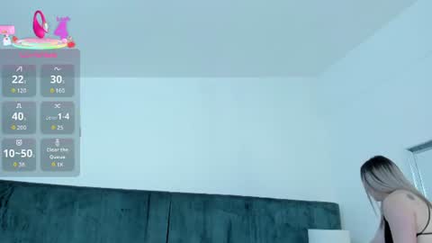 Snapshot of pandorabianchi_ chatting on July 17, 2026, 10:44 am PANDORA online show from July 17, 2026, 10:44 am