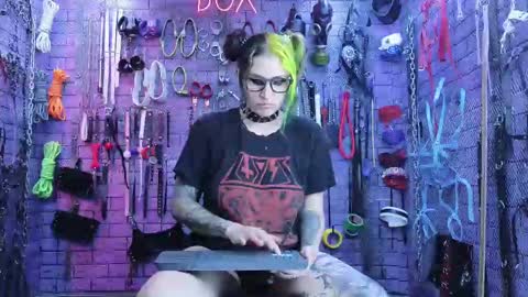 Snapshot of pandoranez chatting on February 14, 2025, 5:09 am PandoraNez online show from February 14, 2025, 5:09 am