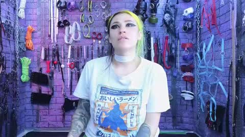 Snapshot of pandoranez chatting on February 20, 2025, 5:29 pm PandoraNez online show from February 20, 2025, 5:29 pm