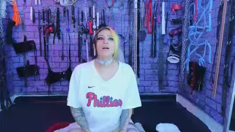 Snapshot of pandoranez chatting on December 2, 2025, 11:34 pm PandoraNez online show from December 2, 2025, 11:34 pm