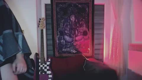 In bio online show from October 22, 2025, 2:56 am