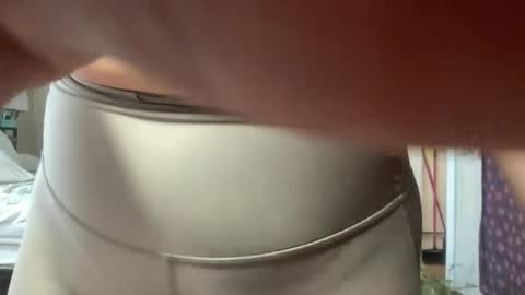 Snapshot of pantiesofthefae chatting on February 24, 2025, 6:04 pm Pantiesofthefae online show from February 24, 2025, 6:04 pm